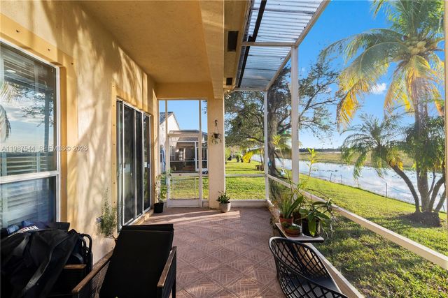 1886 NW 145th Ter, Pembroke Pines, FL 33028