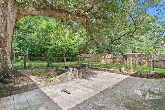 1210 Buena Drive W, Mobile, AL 36605