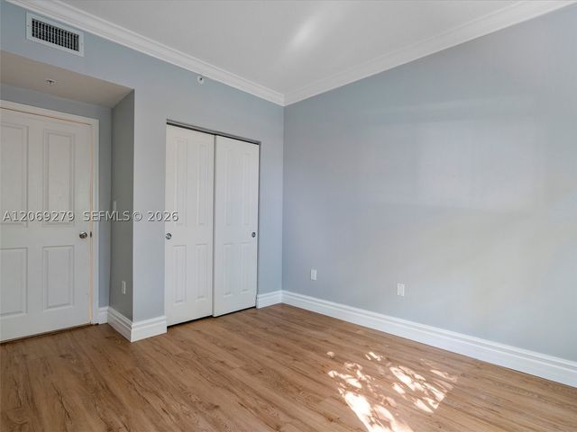 9172 Collins Ave 216, Surfside, FL 33154