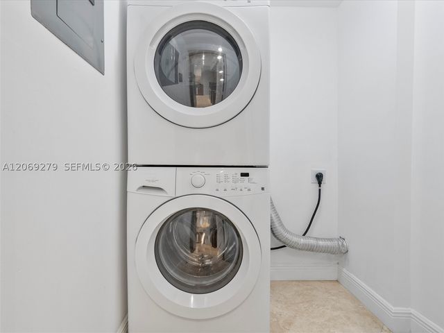 9172 Collins Ave 216, Surfside, FL 33154