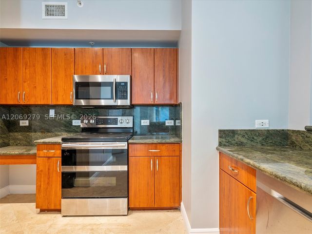 9172 Collins Ave 216, Surfside, FL 33154