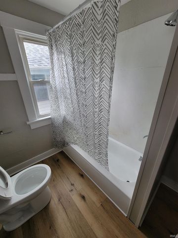 201 E Wildwood Avenue, Fort Wayne, IN 46806