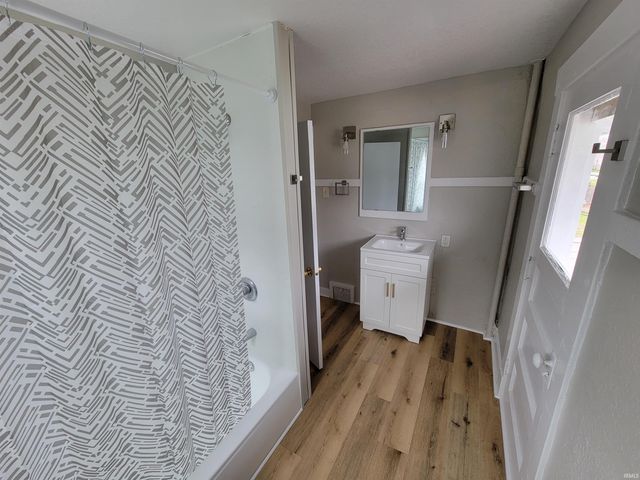 201 E Wildwood Avenue, Fort Wayne, IN 46806