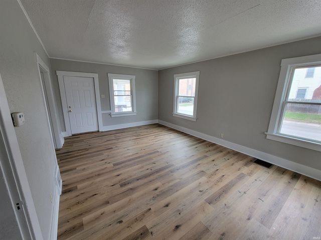 201 E Wildwood Avenue, Fort Wayne, IN 46806