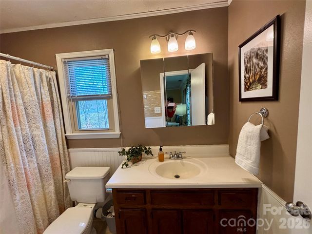 209 Cottonwood Drive, Mount Holly, NC 28120