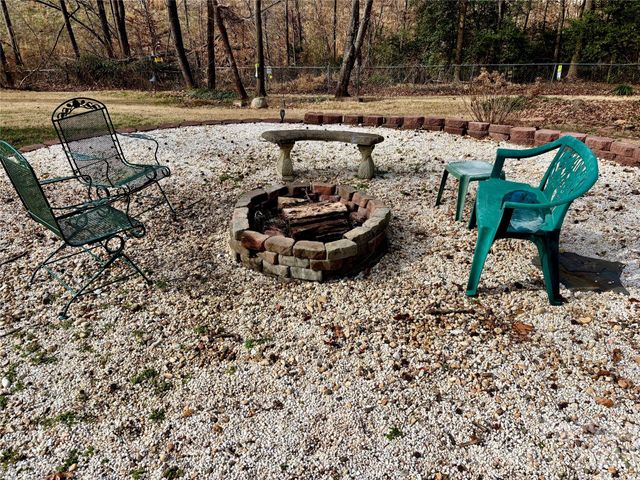 209 Cottonwood Drive, Mount Holly, NC 28120