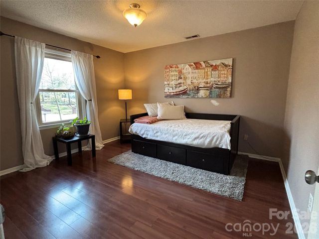 209 Cottonwood Drive, Mount Holly, NC 28120