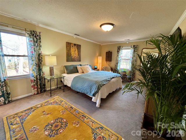 209 Cottonwood Drive, Mount Holly, NC 28120