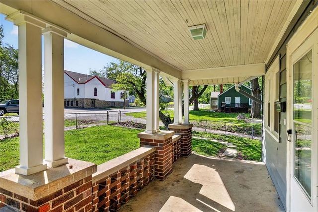 112 N Ash Avenue, Independence, MO 64053