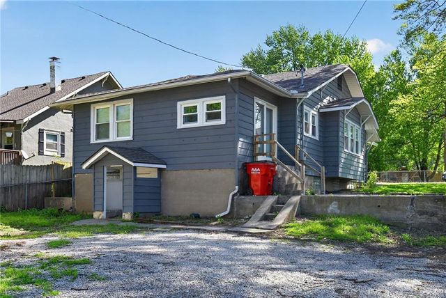 112 N Ash Avenue, Independence, MO 64053