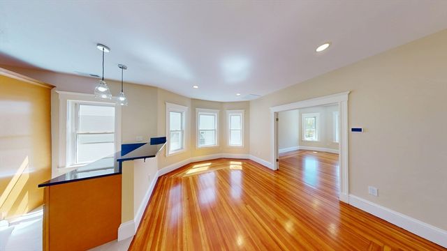 27 Champney 1, Boston, MA 02135
