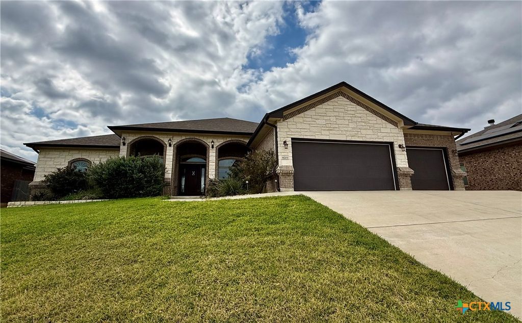 8203 Grand Oaks Lane, Killeen, TX 76542