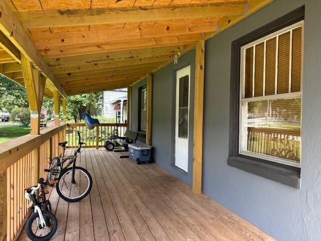 317 West Pleasant Street, Aurora, MO 65605