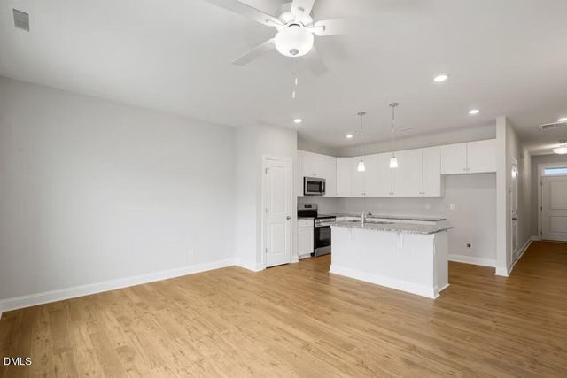 517 Eversden Drive, Zebulon, NC 27597