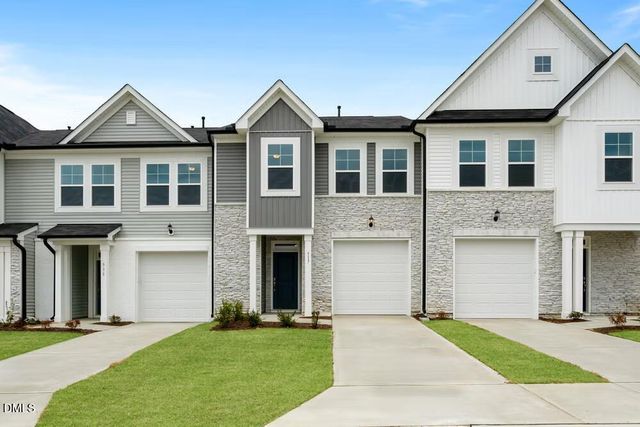 517 Eversden Drive, Zebulon, NC 27597