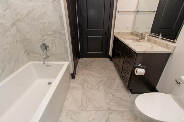 5 Gadsdenboro Street 505, Charleston, SC 29401