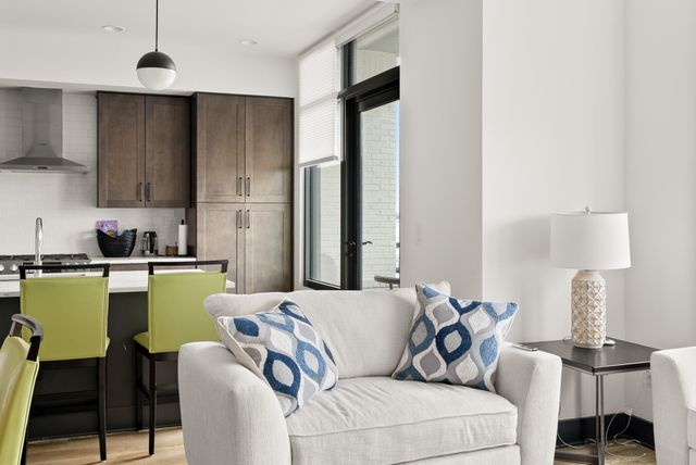 5 Gadsdenboro Street 505, Charleston, SC 29401