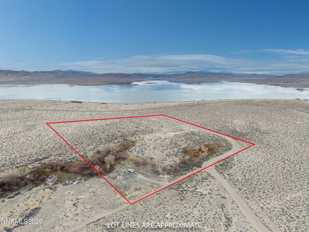 Image 16 of property listing at 17001 Lahontan Dam Road, Fallon, NV 89406