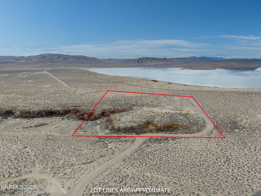 Image 17 of property listing at 17001 Lahontan Dam Road, Fallon, NV 89406