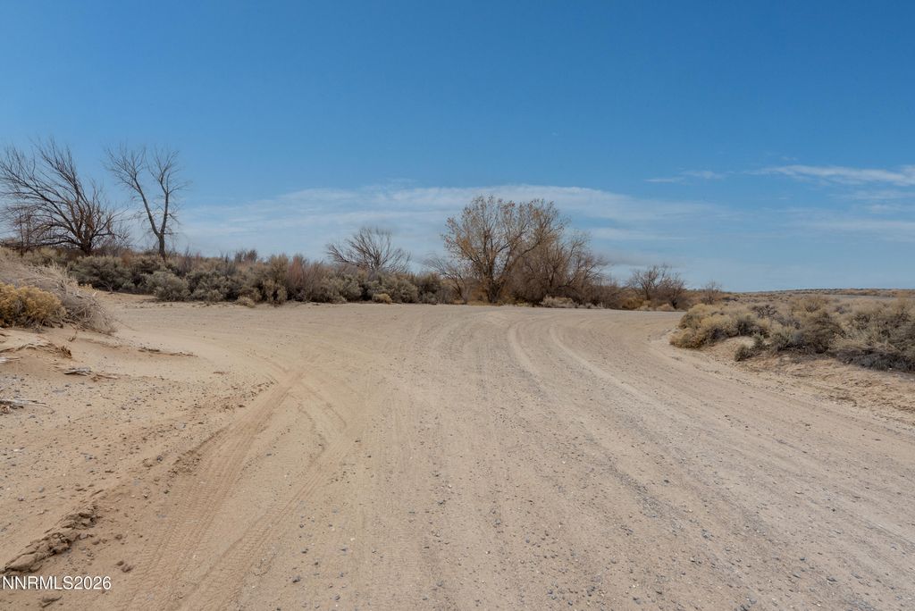 Image 20 of property listing at 17001 Lahontan Dam Road, Fallon, NV 89406