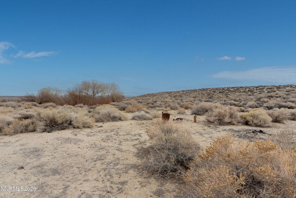 Image 27 of property listing at 17001 Lahontan Dam Road, Fallon, NV 89406
