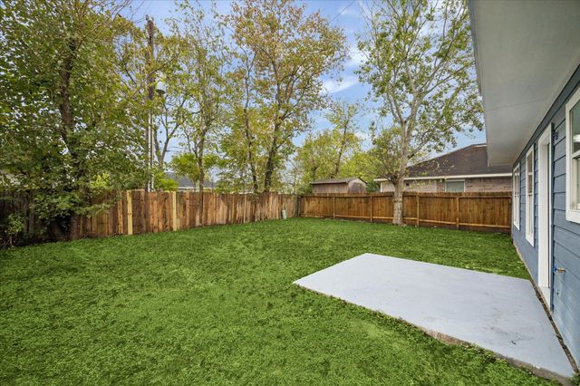 5639 Tiger Lilly Way, Houston, TX 77085