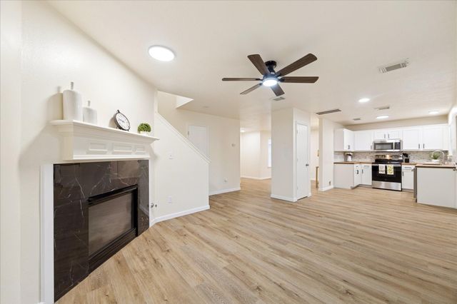 5639 Tiger Lilly Way, Houston, TX 77085