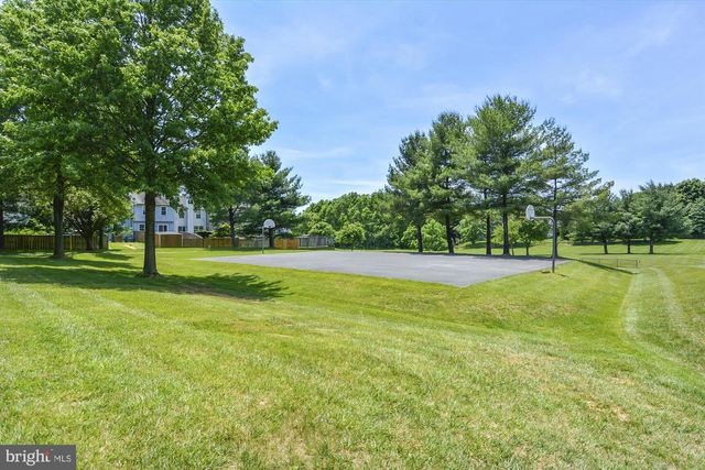 24052 SUGAR CANE LN, Gaithersburg, MD 20882