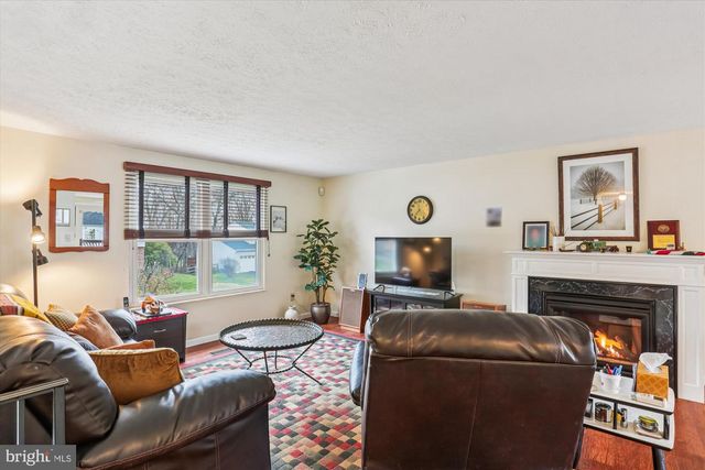 24052 SUGAR CANE LN, Gaithersburg, MD 20882