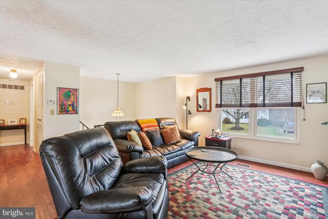 24052 SUGAR CANE LN, Gaithersburg, MD 20882