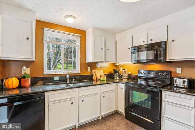 24052 SUGAR CANE LN, Gaithersburg, MD 20882