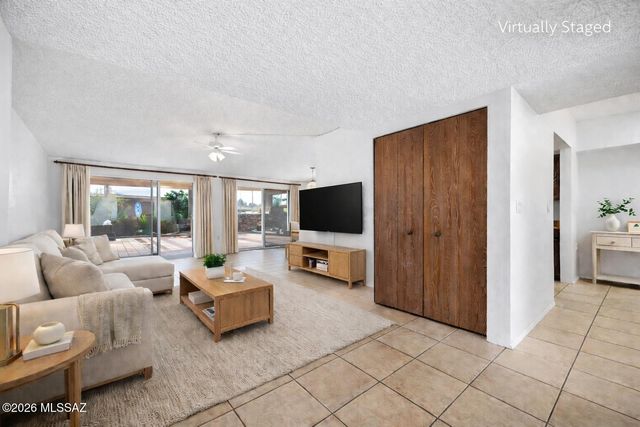 413 W San Ignacio, Green Valley, AZ 85614