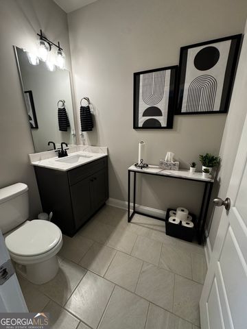 306 Lowebrook Court, Fairburn, GA 30213