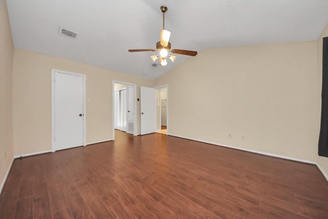 1022 Memorial Village Dr Drive, Houston, TX 77024