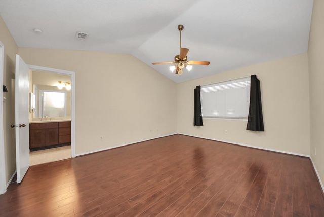 1022 Memorial Village Dr Drive, Houston, TX 77024