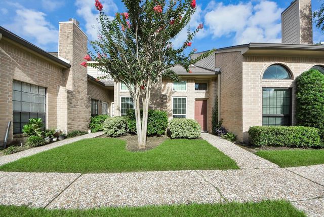 1022 Memorial Village Dr Drive, Houston, TX 77024