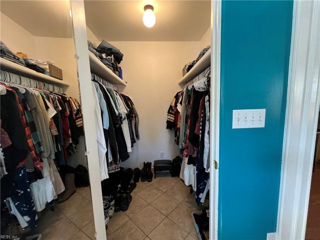 2233 Paris ST, Virginia Beach, VA 23454