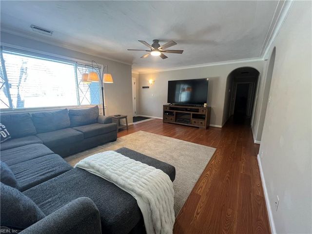 2233 Paris ST, Virginia Beach, VA 23454