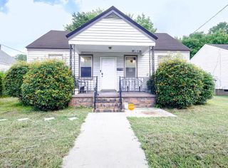 303 Sandpiper DR, Portsmouth, VA 23704