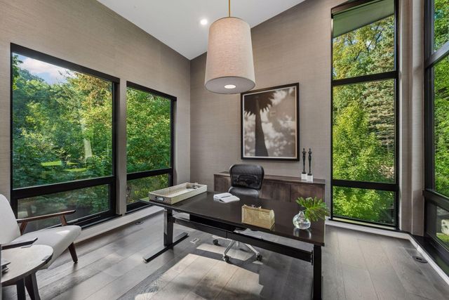 6701 Cheyenne Trail, Edina, MN 55439