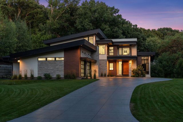 6701 Cheyenne Trail, Edina, MN 55439