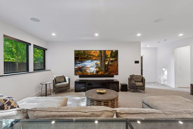 6701 Cheyenne Trail, Edina, MN 55439