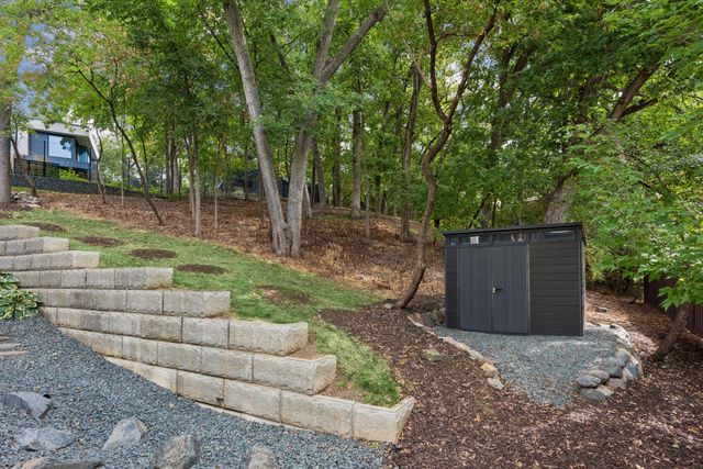 6701 Cheyenne Trail, Edina, MN 55439
