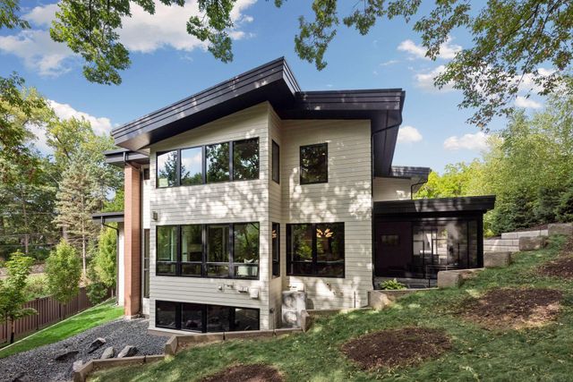 6701 Cheyenne Trail, Edina, MN 55439