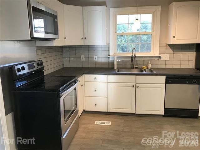 5027 Baylor Drive, Charlotte, NC 28210