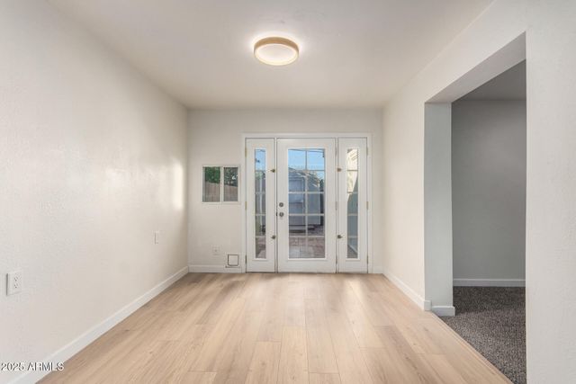 1718 E GAYLON Drive, Tempe, AZ 85282