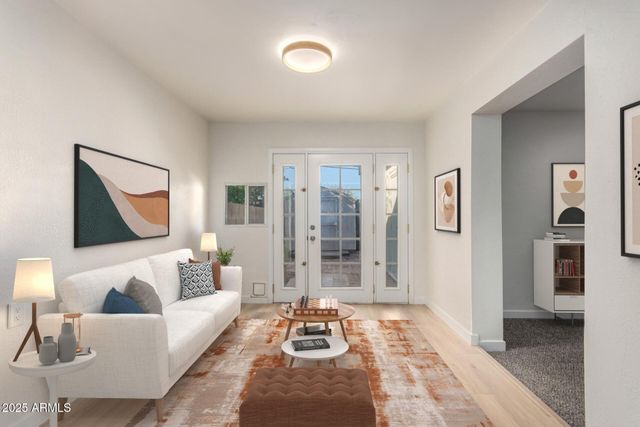 1718 E GAYLON Drive, Tempe, AZ 85282