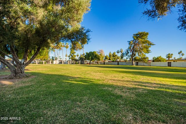 1718 E GAYLON Drive, Tempe, AZ 85282