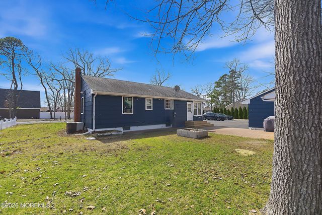 240 Wainwright Street, Forked River, NJ 08731
