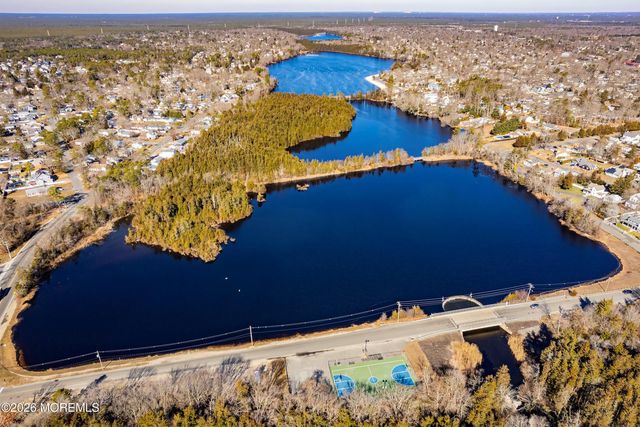 240 Wainwright Street, Forked River, NJ 08731